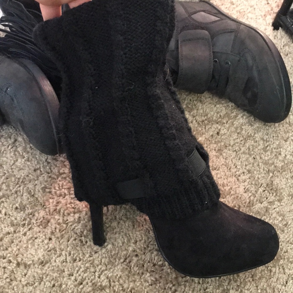 Cute heeled boots.